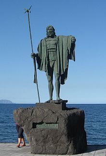 Statua del re Beneharo degli aborigeni nel Tenerife.jpg